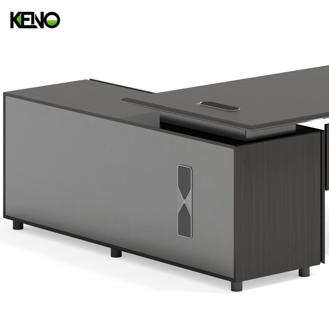 Ensemble table et chaises de bureau