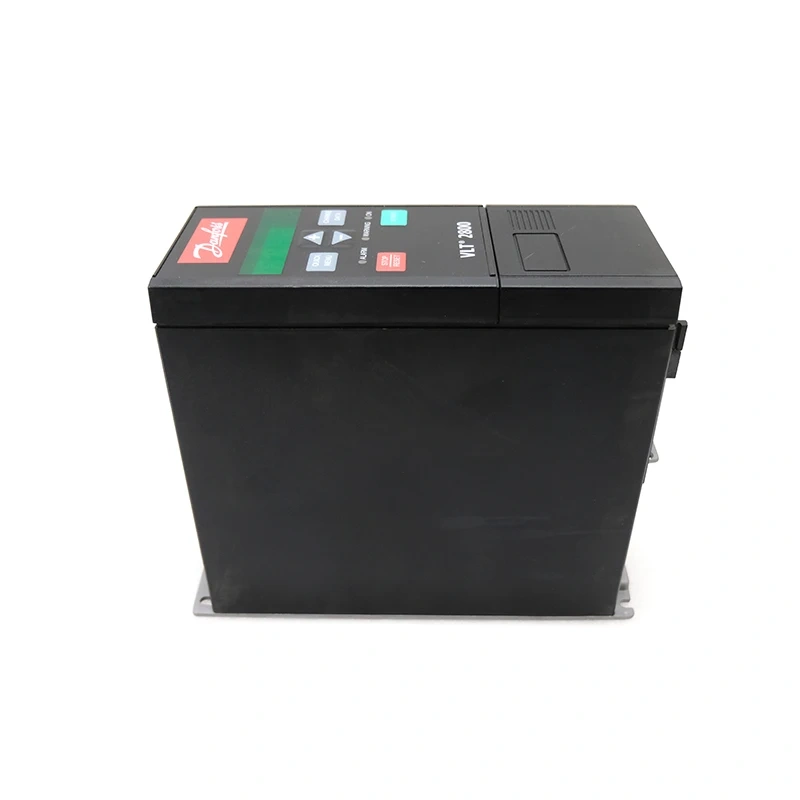 VLT2811PT4B20STR1DBF10A00 VLT 2800 Serie 1.1kW 1.5 HP 380-480V Inverter Drive DANFOSS VLT Automation Drive 195N1031