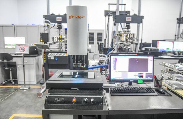 Fatigue Crack Growth Testing