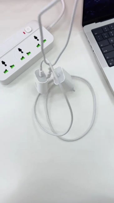 20W Power Adapter with Retractable Type-C Cable and USB Port EU Plug