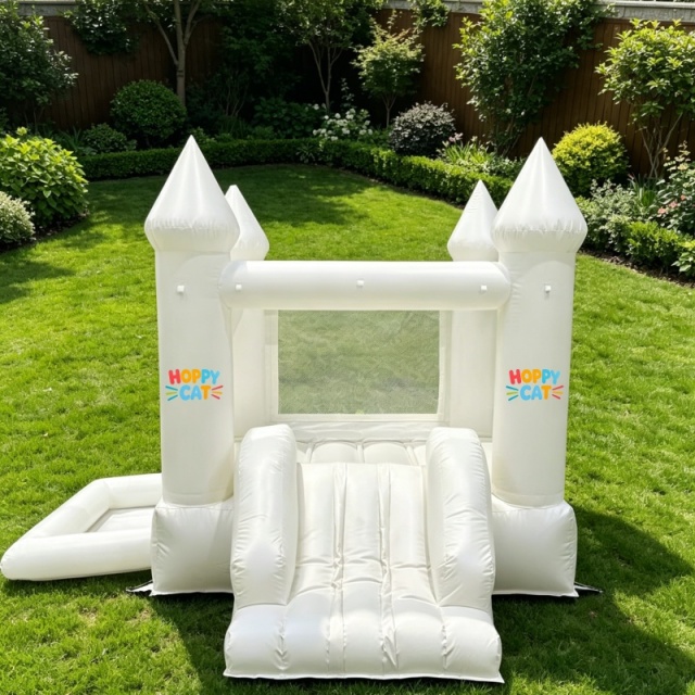 HOPPYCAT White Flower Themed Bouncy Castle (With Slide)