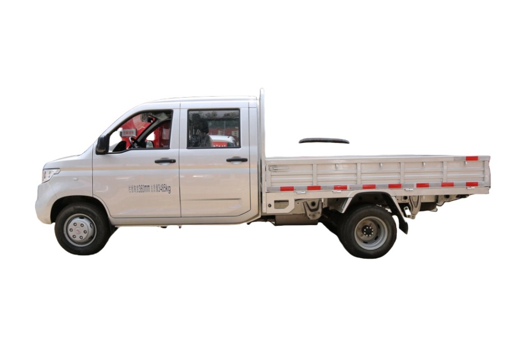 Wuling Rongguang Xinka  Gas Microtruck or Electric Minitruck  320km 1.5L or 2.0L Single Line or Double Line Single Rear Tire or Double Rear Tire 5MT