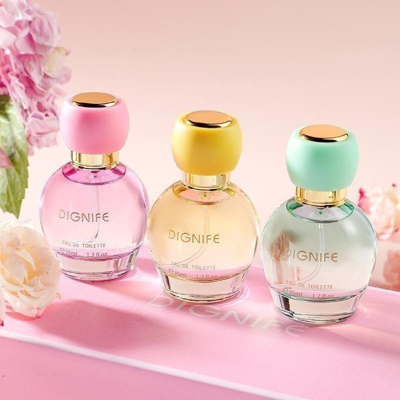 Elegant Daily Perfume: A Gentle Fusion of Iris, Jasmine & Strawberry – A Timeless Scent of Grace and Freshness