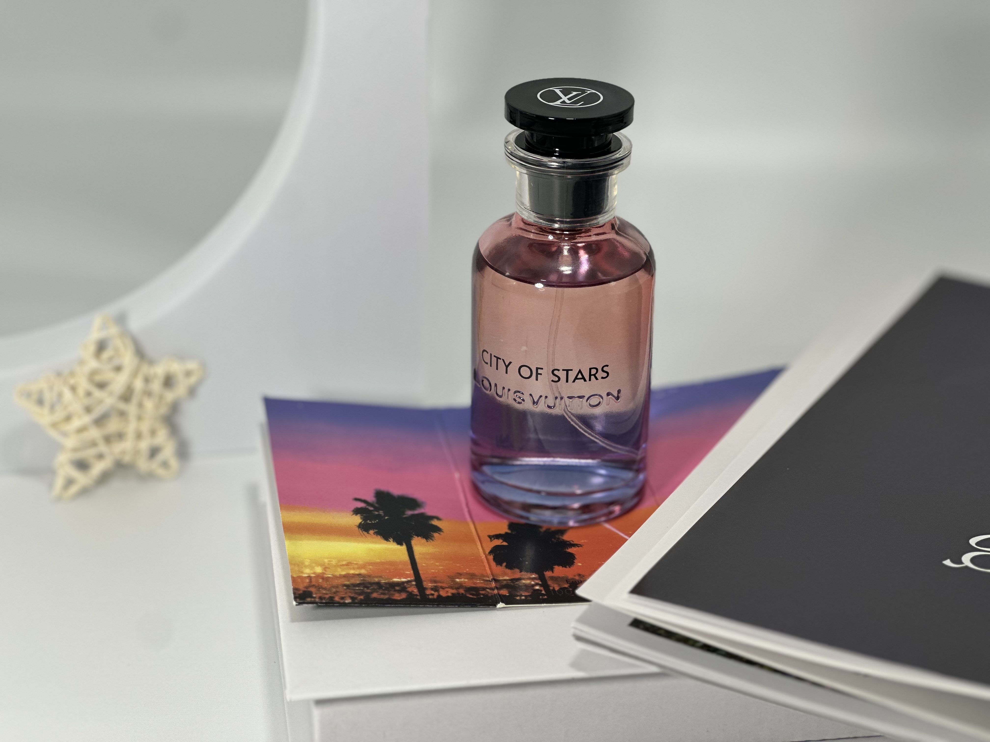 Louis Vuitton City of Stars Perfume 100mL – Bright Citrus & Exotic Floral Harmony | Warm Musk Base | Elegant, Unisex & Modern Eau De Parfum