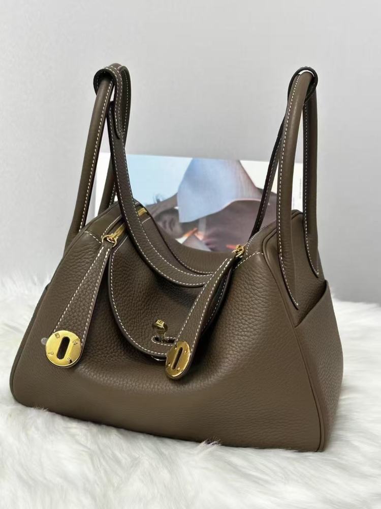 Lindy26 Tc leather, hand-sewn wax thread, all-steel hardware, sheepskin lining, ready stock