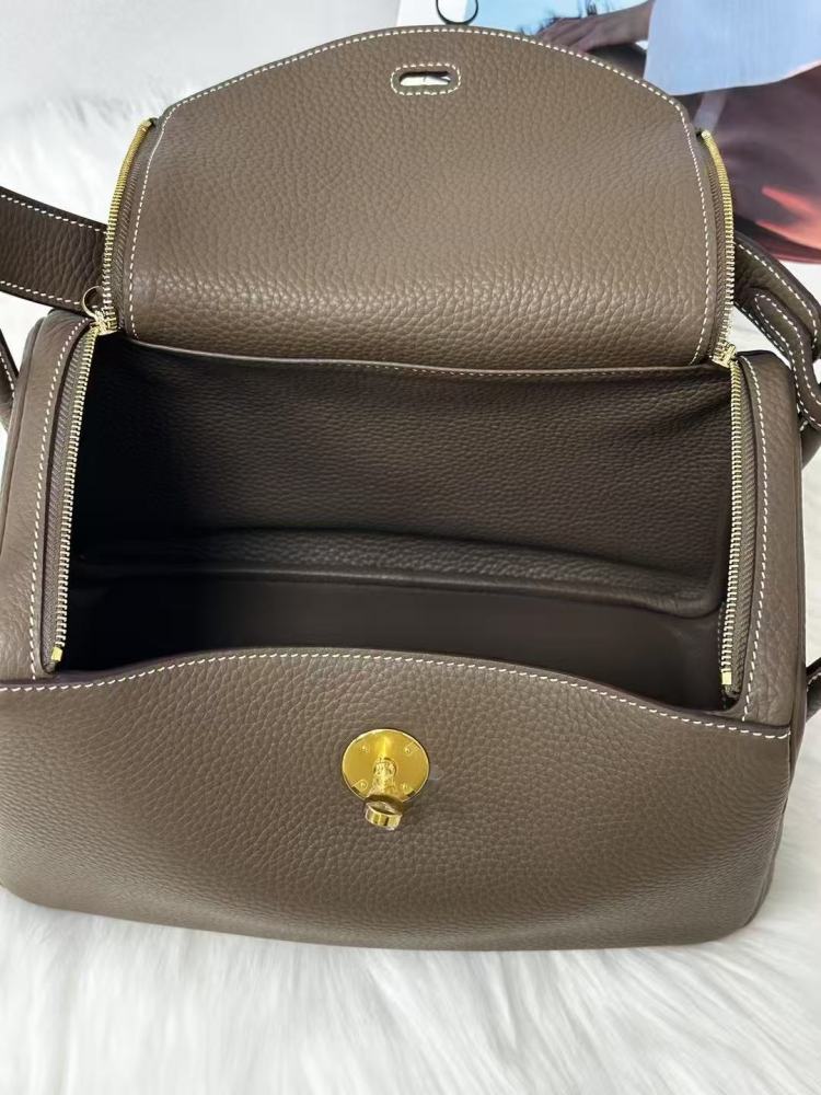 Lindy26 Tc leather, hand-sewn wax thread, all-steel hardware, sheepskin lining, ready stock