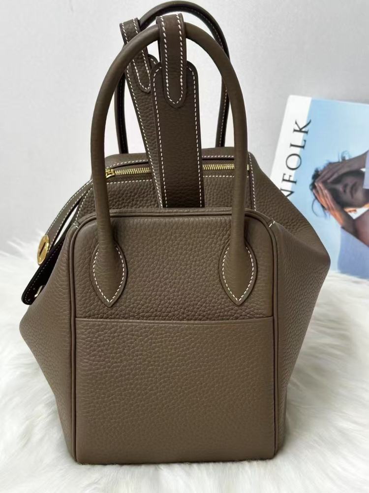 Lindy26 Tc leather, hand-sewn wax thread, all-steel hardware, sheepskin lining, ready stock