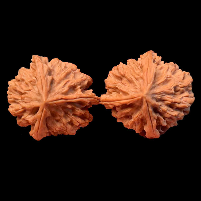 Manufacturers wholesale wenwan walnut hand play walnut wild Qinling three-edged size 39 high-quality old tree fruit a pair of pieces