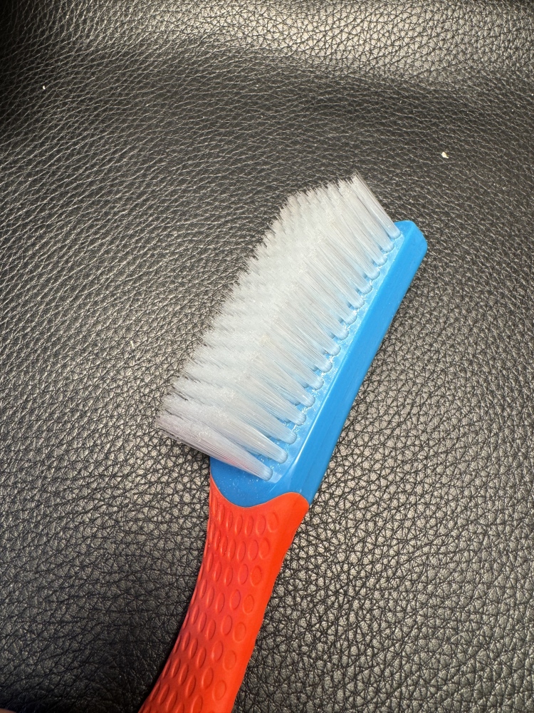 Chinese intangible cultural heritage-themed wooden nut brushes