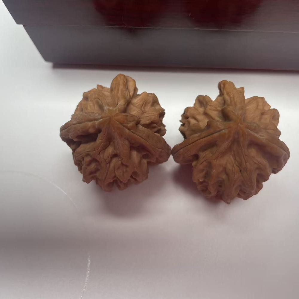 Cao Dalong Triple Ridge Wenwan Walnut, Collectible Natural Special-shaped, Oriental Micro-art Hand Therapy Fidget Gift
