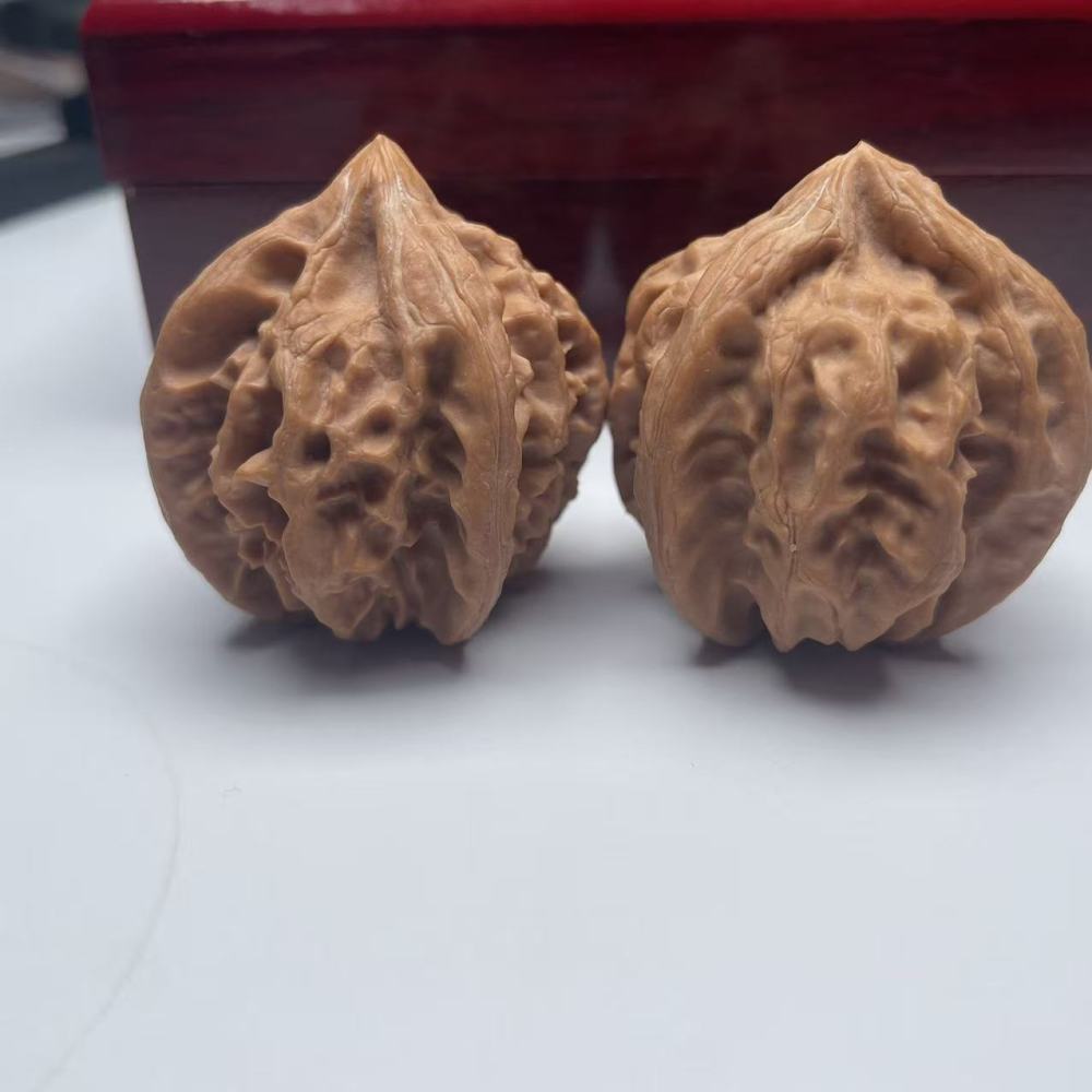 Cao Dalong Triple Ridge Wenwan Walnut, Collectible Natural Special-shaped, Oriental Micro-art Hand Therapy Fidget Gift