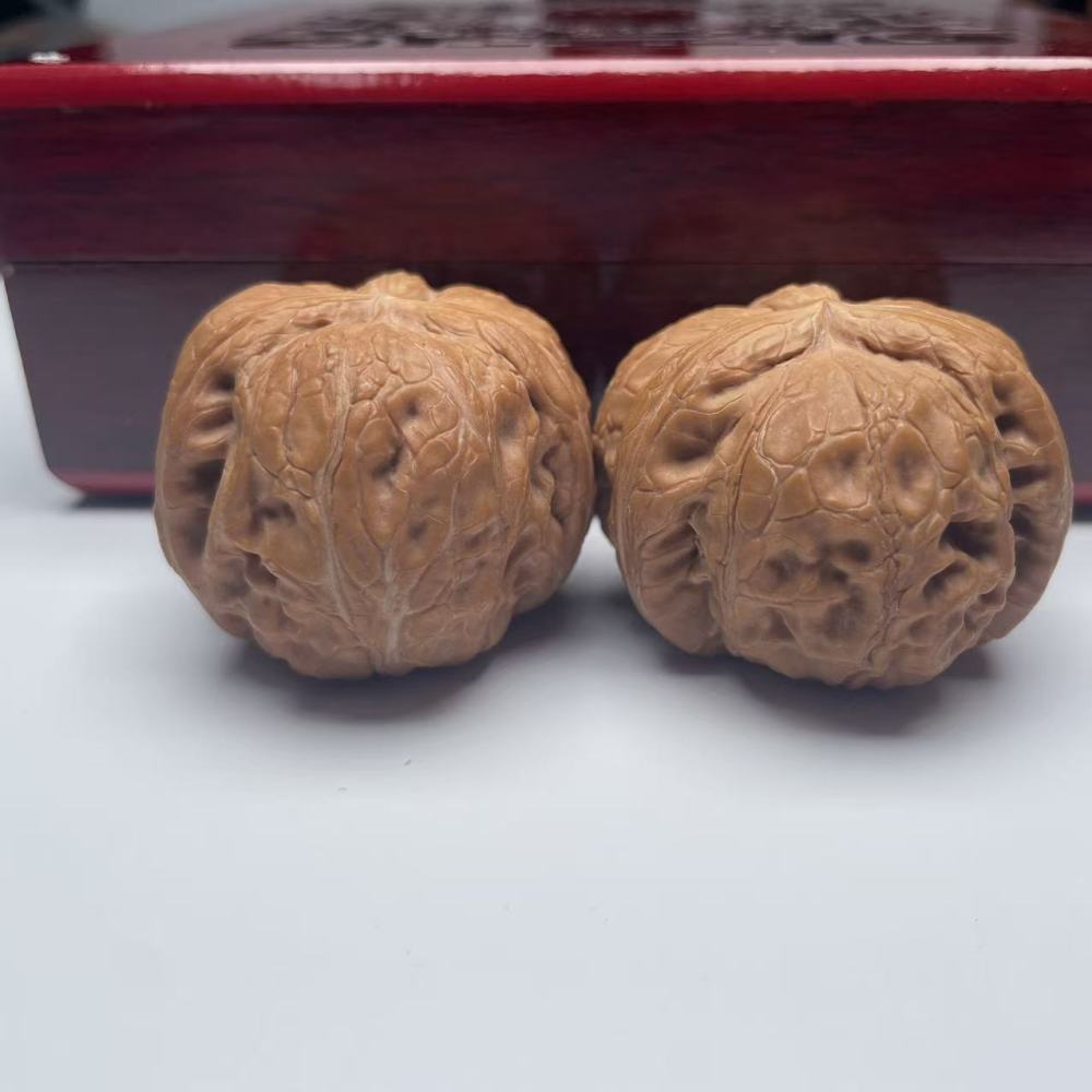 Pinggu Yuanbao Triple Ridge Wenwan Walnut   Natural Hand Therapy Collectible Grade