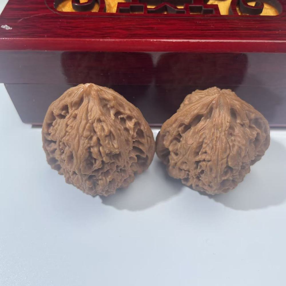 Nanjiangshi Two-Ridge Wenwan Walnut Natural Taihang Mountain Raw Material Precisely Matched Play & Collection Grade Hand Fidget