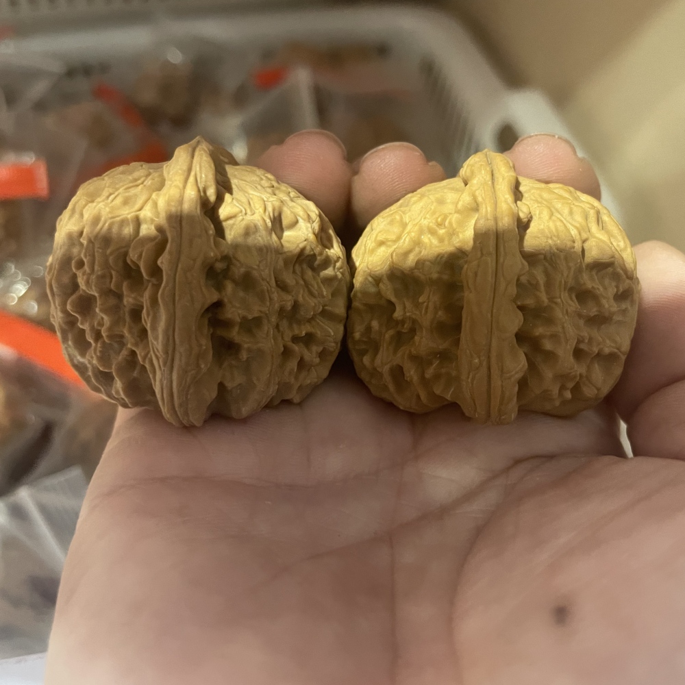 White Lion Head, Nanjiangshi Lion Head, Sizuolou Lion Head Wenwan Walnuts, 3 Pairs for $100, Natural Taihang Mountain Collection Grade Hand Play Pieces