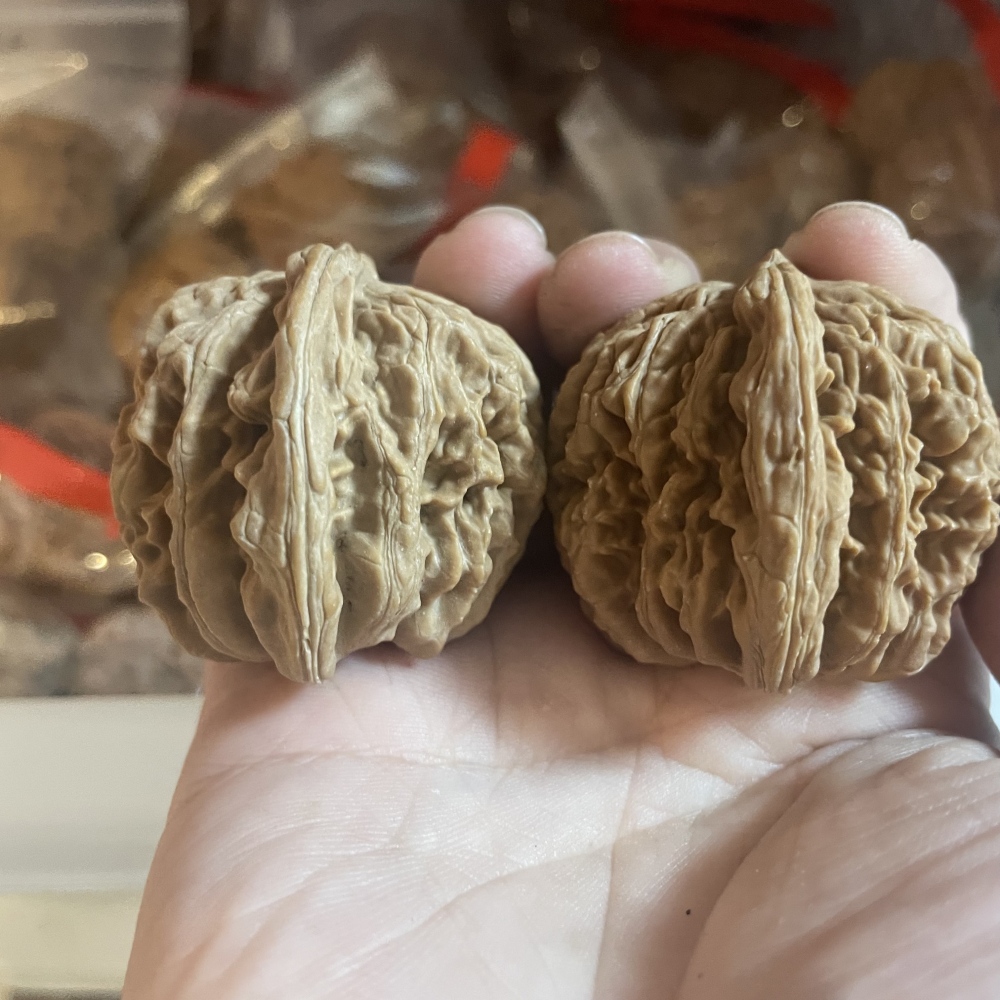 White Lion Head, Nanjiangshi Lion Head, Sizuolou Lion Head Wenwan Walnuts, 3 Pairs for $100, Natural Taihang Mountain Collection Grade Hand Play Pieces