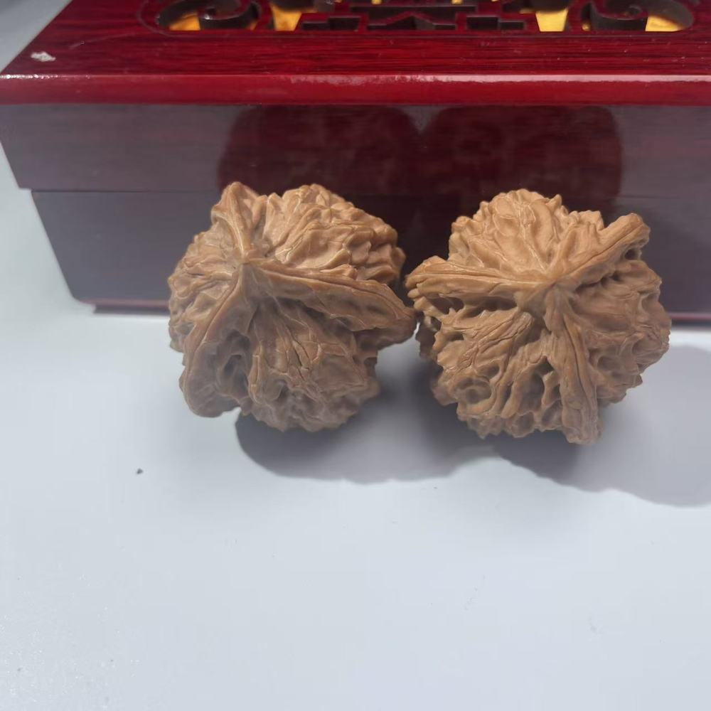 Panshan Three Ridges Wenwan Walnuts Rare Collection Hand Play Balls Premium Three Ridges Wenwan Walnuts for Fingertip Exercise & Health Care Rare Panshan Three Ridges Walnuts Luxury Gift  Collection Grade Natural Three Ridges Wenwan Walnuts Hand Play Bal