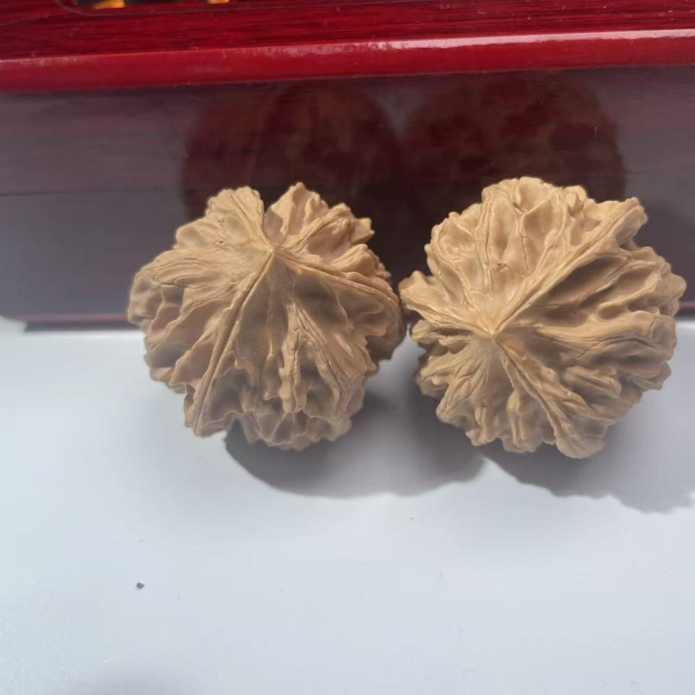 Panshan Three Ridges Wenwan Walnuts Rare Collection Hand Play Balls Premium Three Ridges Wenwan Walnuts for Fingertip Exercise & Health Care Rare Panshan Three Ridges Walnuts Luxury Gift  Collection Grade Natural Three Ridges Wenwan Walnuts Hand Play Bal