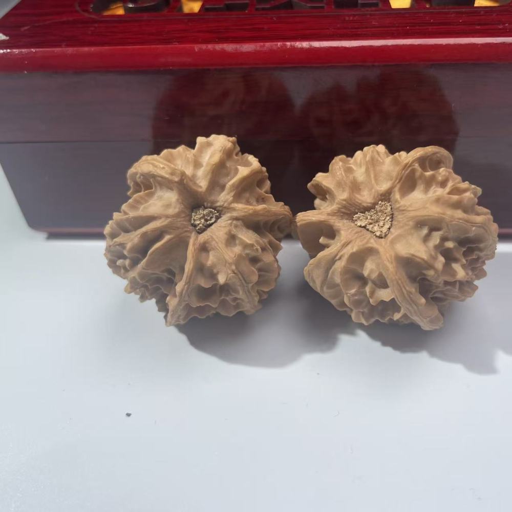 Panshan Three Ridges Wenwan Walnuts Rare Collection Hand Play Balls Premium Three Ridges Wenwan Walnuts for Fingertip Exercise & Health Care Rare Panshan Three Ridges Walnuts Luxury Gift  Collection Grade Natural Three Ridges Wenwan Walnuts Hand Play Bal