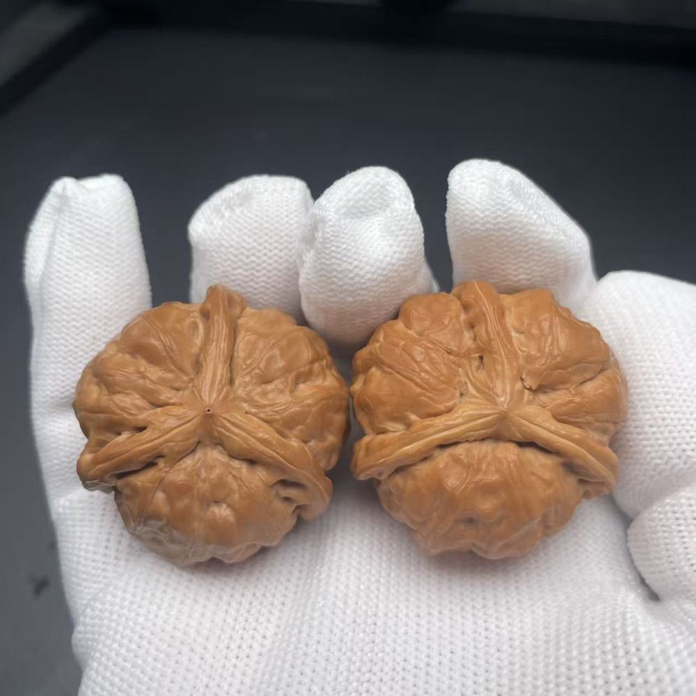 Premium Toad Head Triangular Wenwan Walnut | Collection Grade Hand Play Nut, Natural Matured, Exquisite Texture, High Market Value After Patina