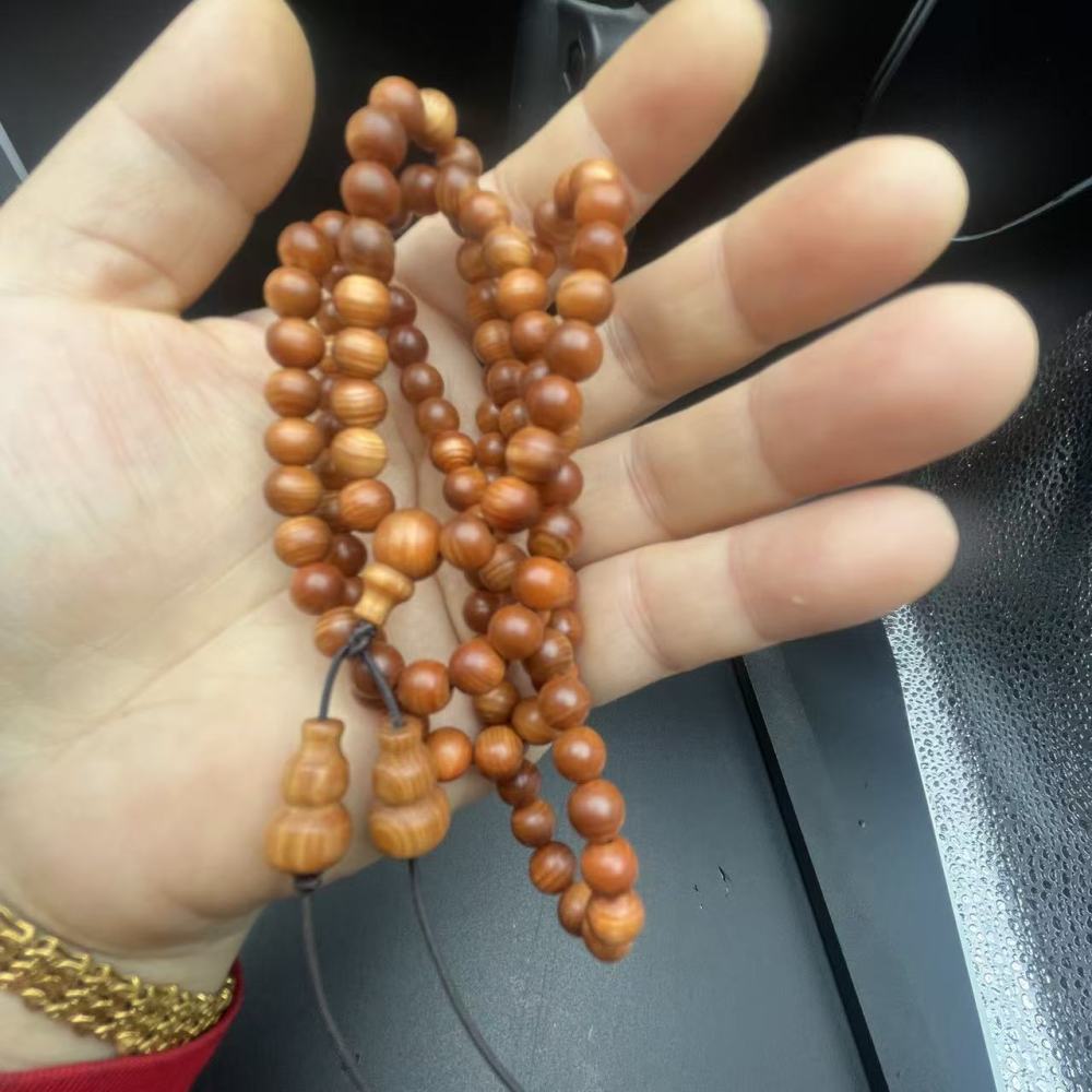 Handmade Natural Arborvitae Neck Chain | Aromatic Wooden Wenwan Necklace, Collectible & Playable, Patina-Forming, Perfect for Wenwan Enthusiasts