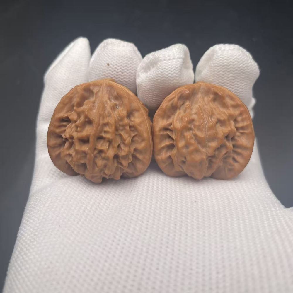 Premium Qinmen Triangular Wenwan Walnut, Natural Hand-Picked Gourd Walnut for Collection & Play, High-Quality Matured Walnut with Smooth Texture