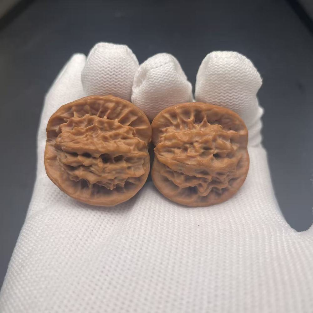 Premium Qinmen Triangular Wenwan Walnut, Natural Hand-Picked Gourd Walnut for Collection & Play, High-Quality Matured Walnut with Smooth Texture