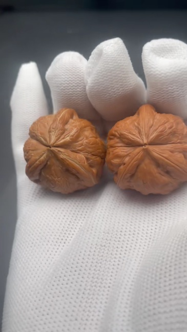 Pinggu Yuanbao Three-Ridge Wenwan Walnut Pair, Natural Wild Handheld Collectible, Wellness Massage Walnut for Palm Exercise
