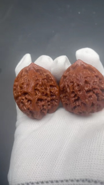 Guanyin Belly Vintage Wenwan Walnuts | Rare Wild Old Tree Collectible | Hand Massage Palm Exercise Walnuts | Premium Stress Relief Collectibles with Patina