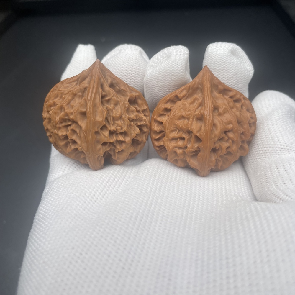 Natural Qinling Three-Ridged Chinese Walnuts - Hand Exercise Massage Walnuts, Premium Collectible Fidget Toys for Wellness & Feng Shui