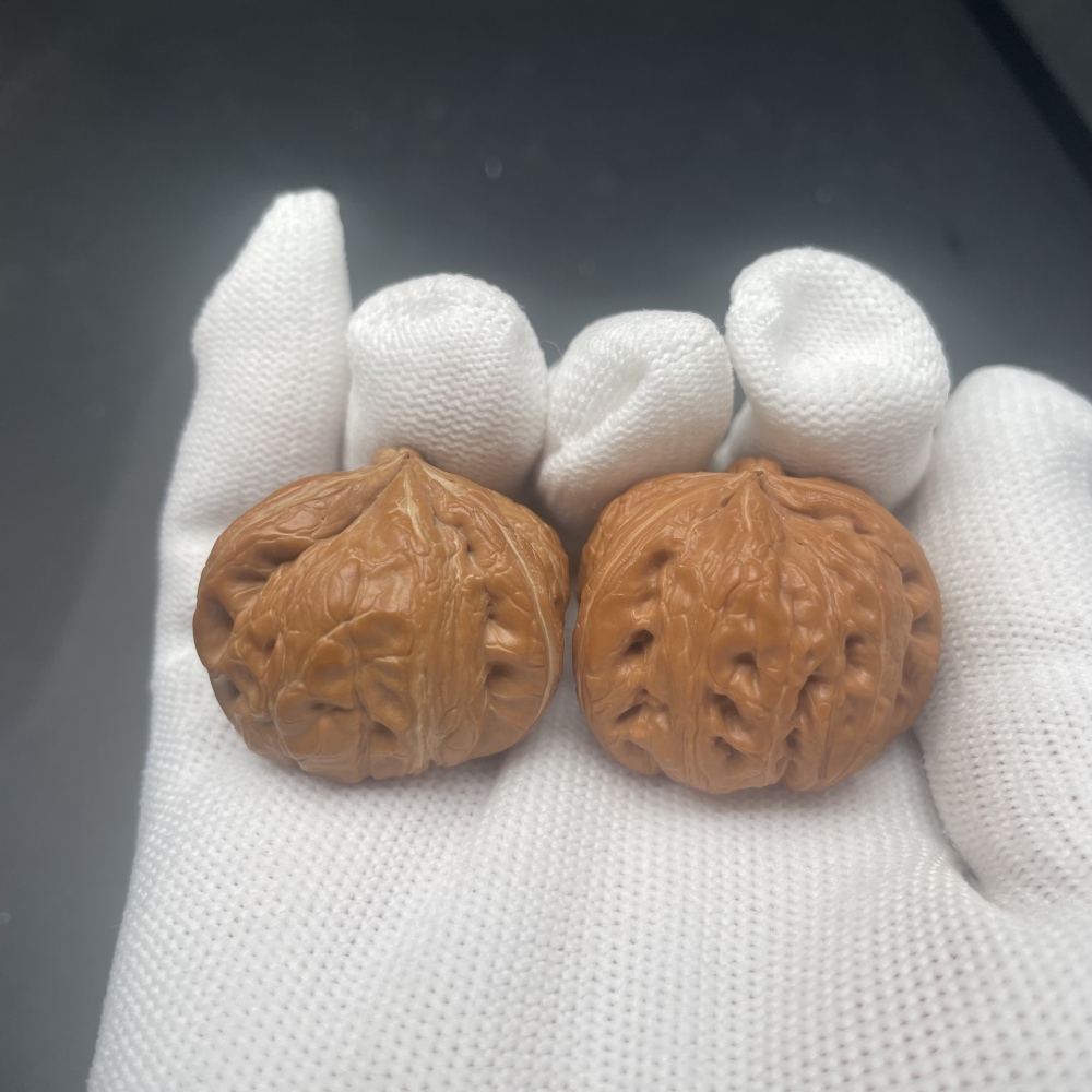 Pinggu Yuanbao Three-Ridge Wenwan Walnut Pair, Natural Wild Handheld Collectible, Wellness Massage Walnut for Palm Exercise