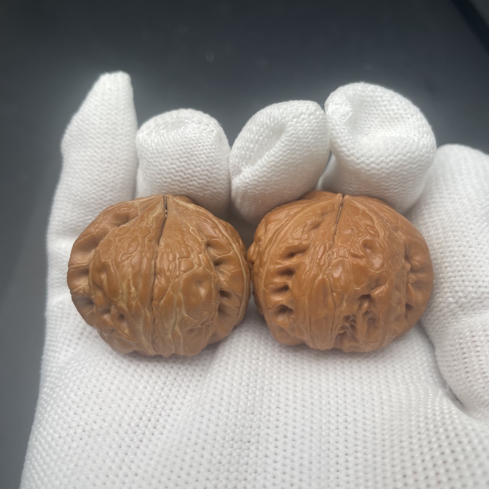 Pinggu Yuanbao Three-Ridge Wenwan Walnut Pair, Natural Wild Handheld Collectible, Wellness Massage Walnut for Palm Exercise