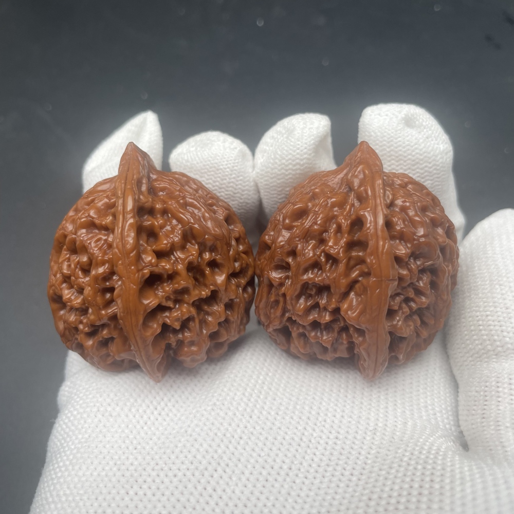 Guanyin Belly Vintage Wenwan Walnuts | Rare Wild Old Tree Collectible | Hand Massage Palm Exercise Walnuts | Premium Stress Relief Collectibles with Patina
