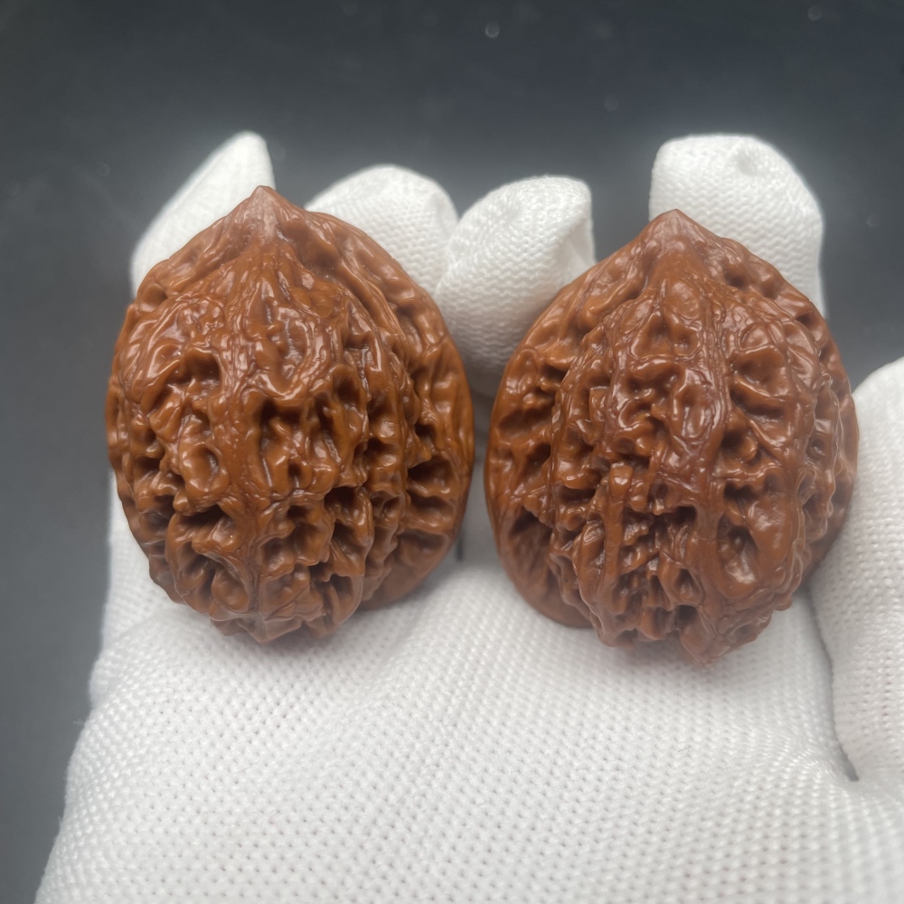 Guanyin Belly Vintage Wenwan Walnuts | Rare Wild Old Tree Collectible | Hand Massage Palm Exercise Walnuts | Premium Stress Relief Collectibles with Patina