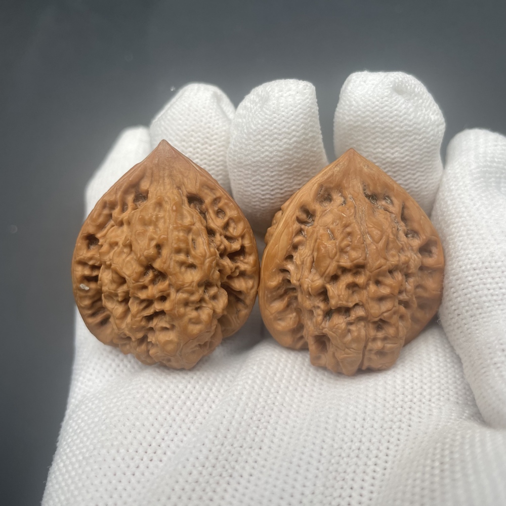 Handmade Chinese Guanmaosansleng Walnut Wenwan - Premium Collectible Stress Relief Palm Exercise Walnuts for Health & Feng Shui