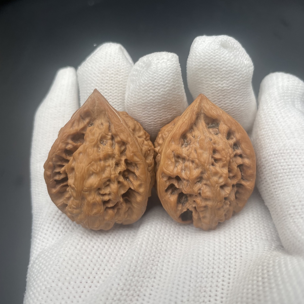 Handmade Chinese Guanmaosansleng Walnut Wenwan - Premium Collectible Stress Relief Palm Exercise Walnuts for Health & Feng Shui