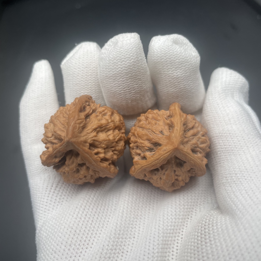 Handmade Chinese Guanmaosansleng Walnut Wenwan - Premium Collectible Stress Relief Palm Exercise Walnuts for Health & Feng Shui