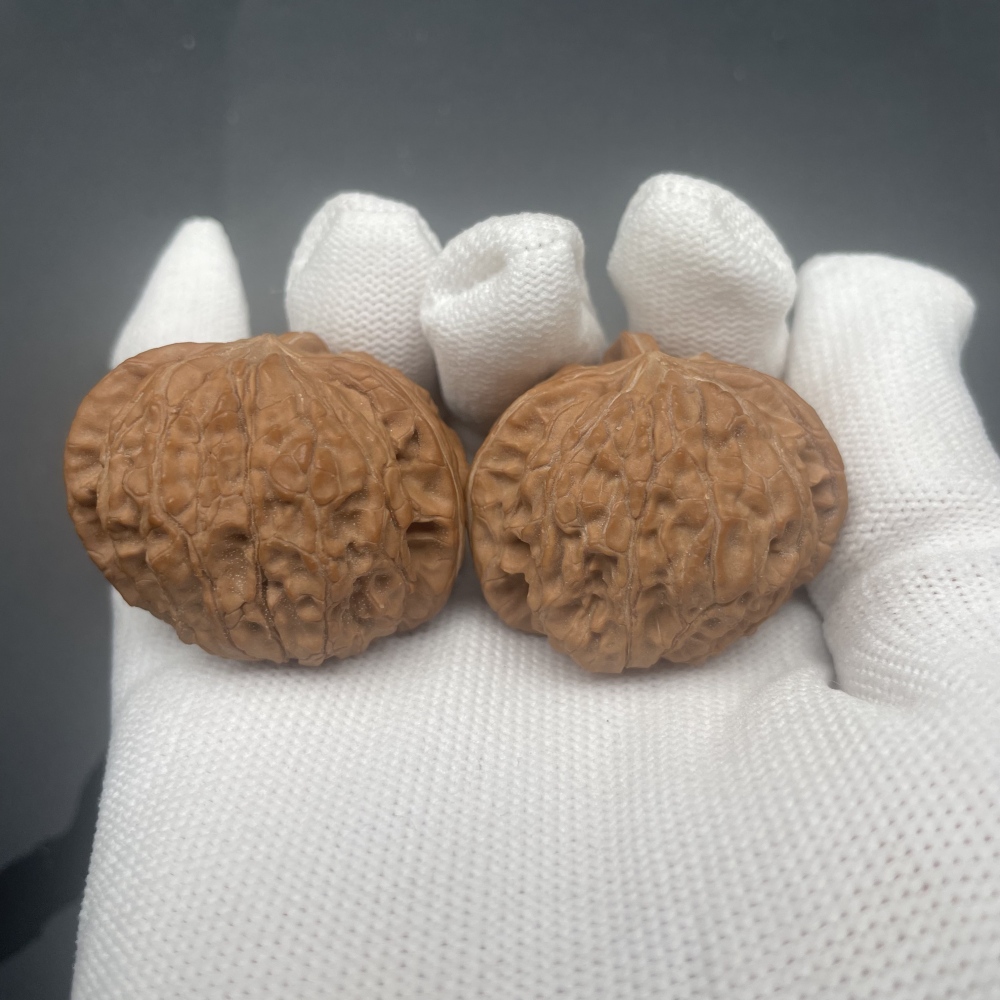 Fortune Yuanbao Special-Shaped Chinese Wenwan Walnuts, Natural Hand Exercise Health Walnuts, Collectible Handheld Fidget Toys