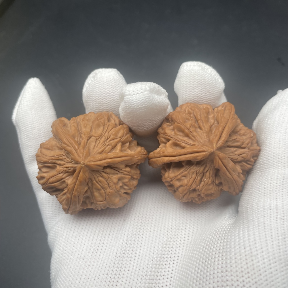 Natural Qinmen Three-Ridge Walnuts - Premium Handheld Wenwan Walnuts for Stress Relief, Hand Health & Collectible Investment