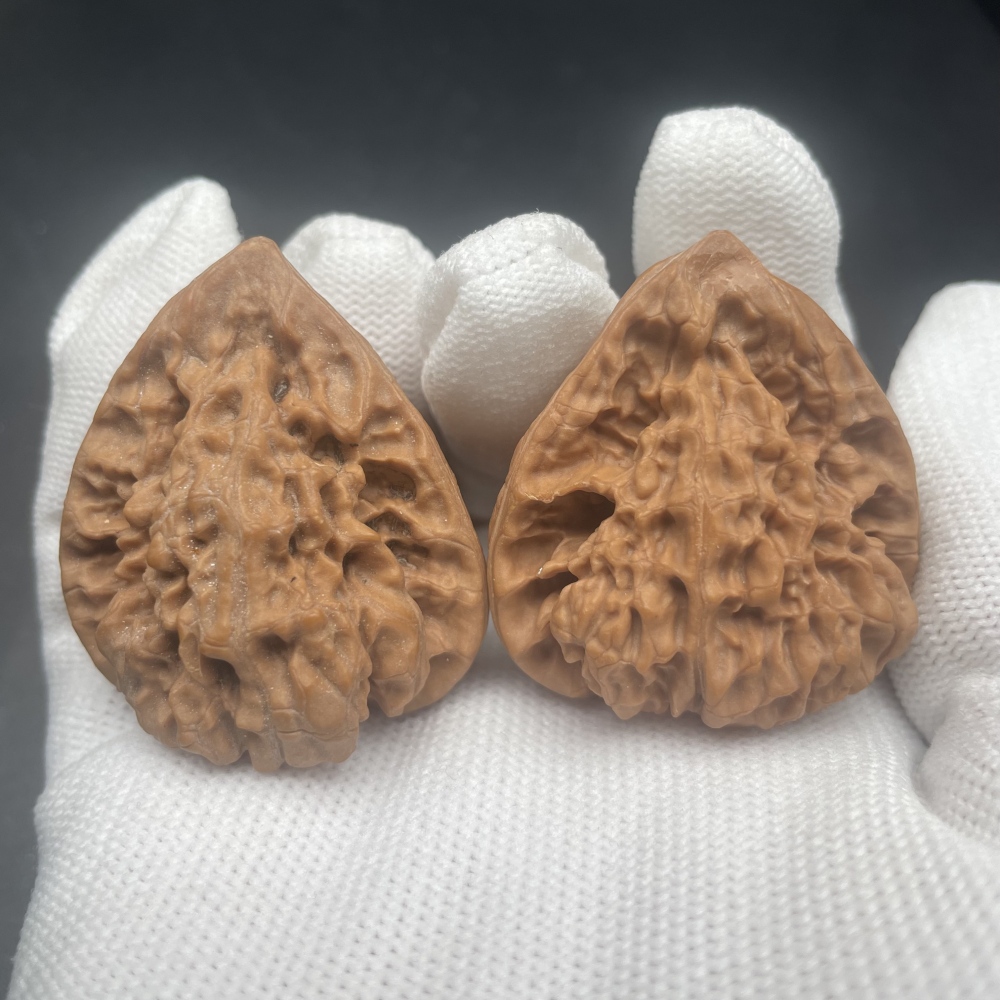 Hand-Carved Guanmao Turtle-Back Irregular Chinese Wenwan Walnuts - Rare Handmade Collectible Stress Relief Fidget Toys for Hand Health & Feng Shui Decor