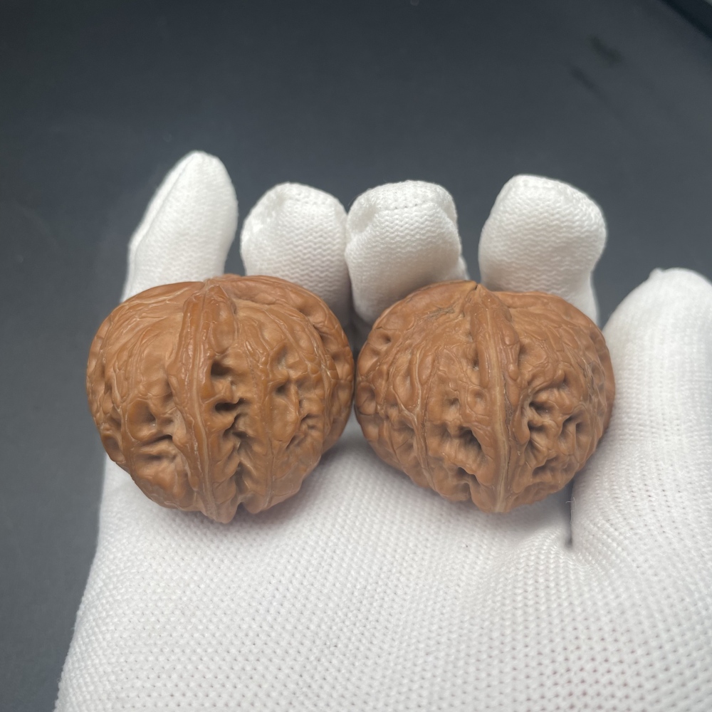 Pinggu Yuanbao Four-Ridges Wenwan Walnuts | Rare Natural Wild Collectibles | Hand Exercise & Stress Relief Ornament | Auspicious Oriental Elegance