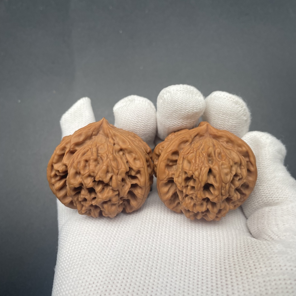 Tiger King Three-Ridges Wenwan Walnuts | Rare Natural Wild Collectibles | Hand Exercise Stress Relief Massage Walnuts | Oriental Culture Collectible Ornament