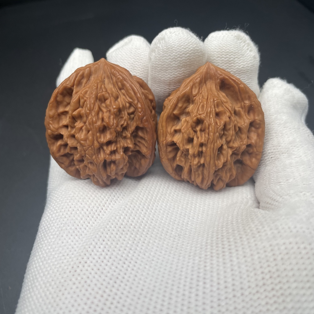 Tiger Head Three-Ridges Wenwan Walnuts