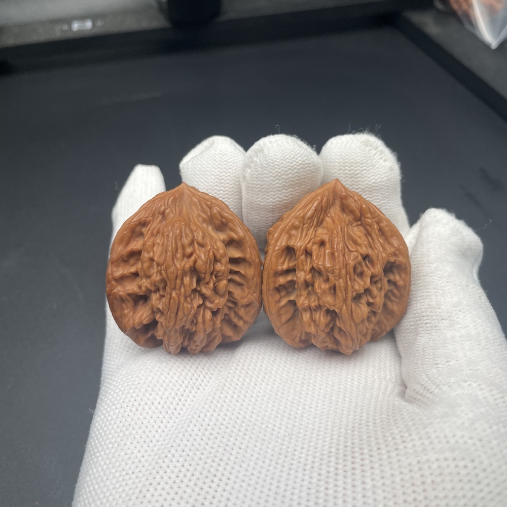 Tiger Head Three-Ridges Wenwan Walnuts