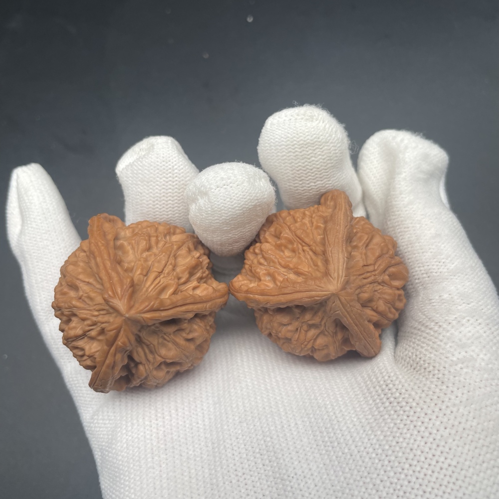 Premium Yuxi Three-Ridge Chinese Wenwan Walnuts for Collection & Hand Exercise