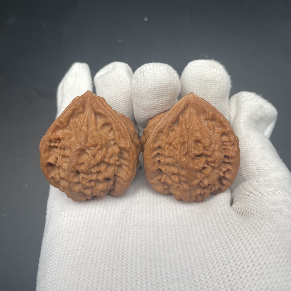 Premium Yuxi Three-Ridge Chinese Wenwan Walnuts for Collection & Hand Exercise