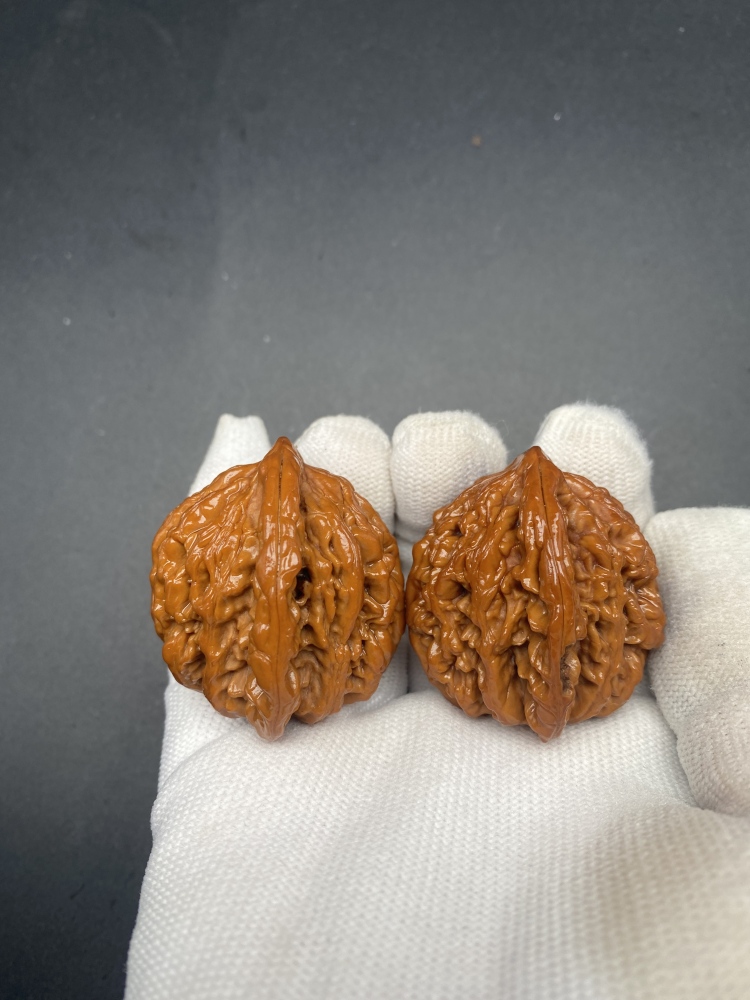 Health Walnut Massage Balls, Non-Toxic Natural Wood Hand Exercise Toys for Hand Health & Anxiety Relief, Perfect Gift