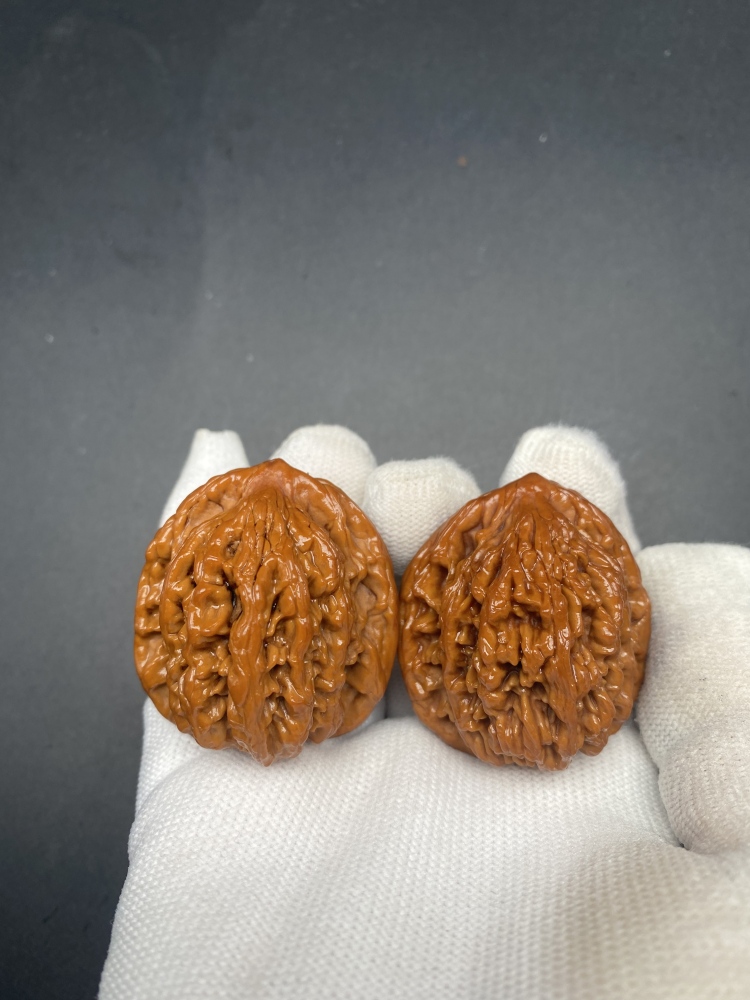 Health Walnut Massage Balls, Non-Toxic Natural Wood Hand Exercise Toys for Hand Health & Anxiety Relief, Perfect Gift