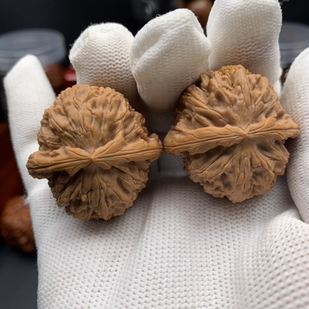 HEADLINE: CUSTOM ENGRAVED WENWAN WALNUTS | PERSONALIZE YOUR PAIR Sub-headline: Your Story, Your Symbol, Carved in Stone. 100% Customizable Vector Engraving for Every Occasion.