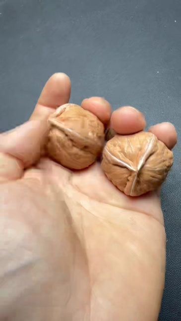 Mini Mantou Tri-edge Wenwan Walnut Pair, 30mm Natural Laishui Wild Walnut for Collection & Hand Massage
