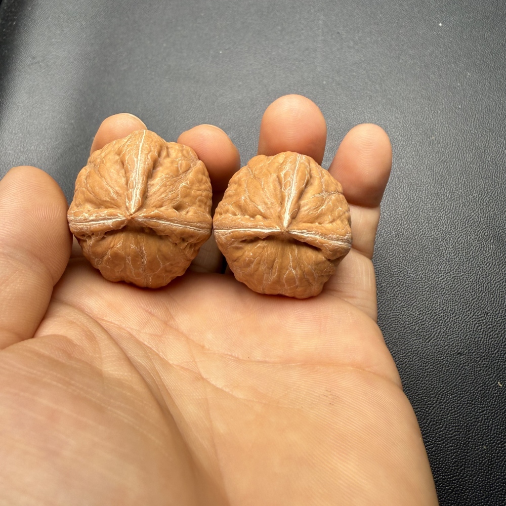 Mini Mantou Tri-edge Wenwan Walnut Pair, 30mm Natural Laishui Wild Walnut for Collection & Hand Massage
